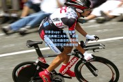华体会app：中足联颁奖盛典曝三大争议，吴曦周定洋无缘最佳阵容引哗然，彭啸获奖缘由遭质疑