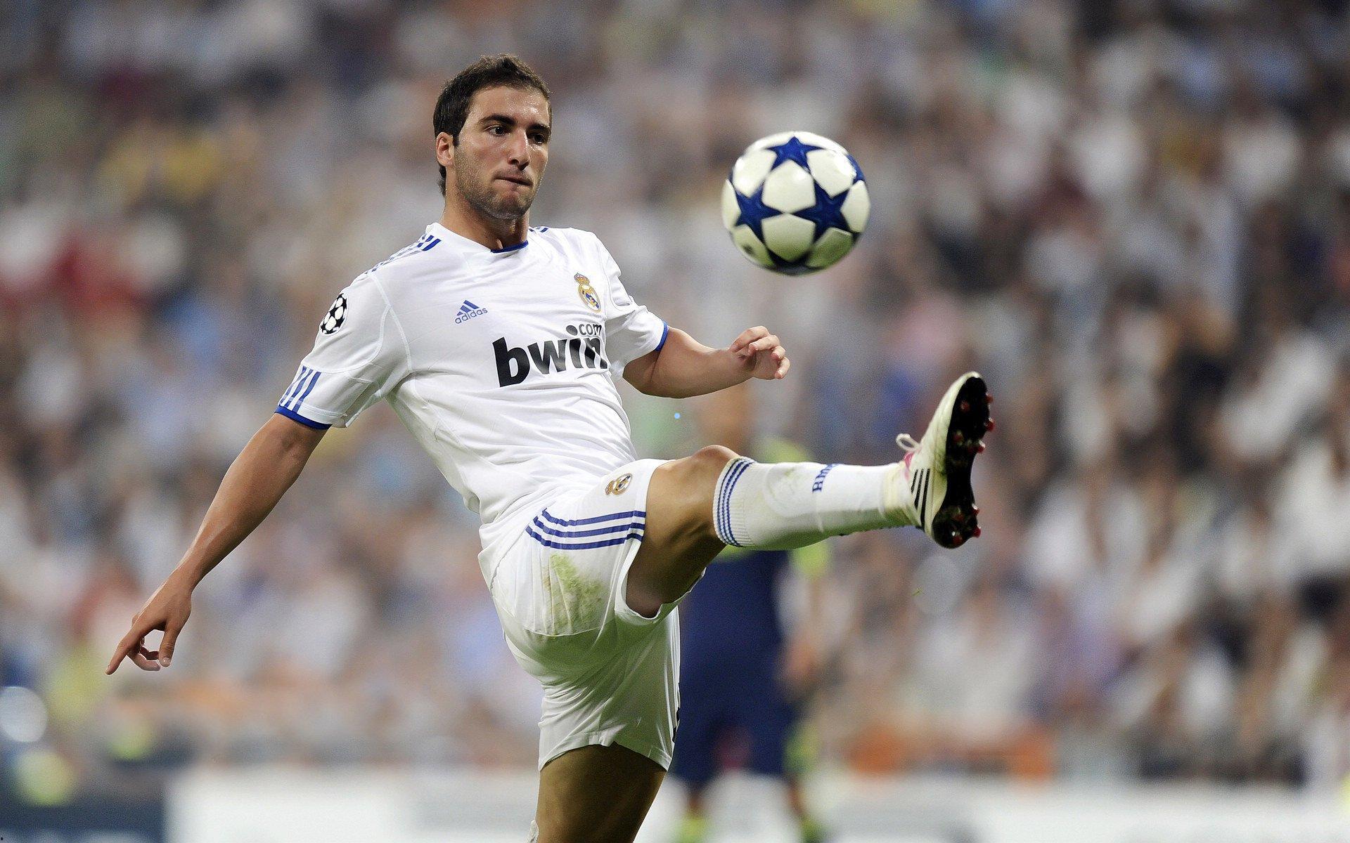 西班牙足协与皇家马德里吉达会谈，就关键足球事务展开立场协调与对话